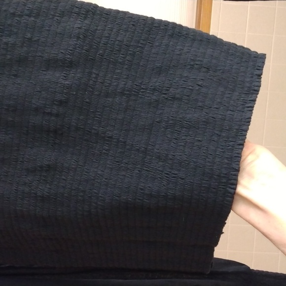 NATION LTD DELLA SMOCKED CBLACK COMBO TEE. SIZE MED - Picture 2 of 7